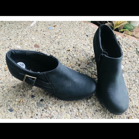 Clarks Ankle Boots 9.5 Charcoal Leather Side Zip - Picture 3 of 6